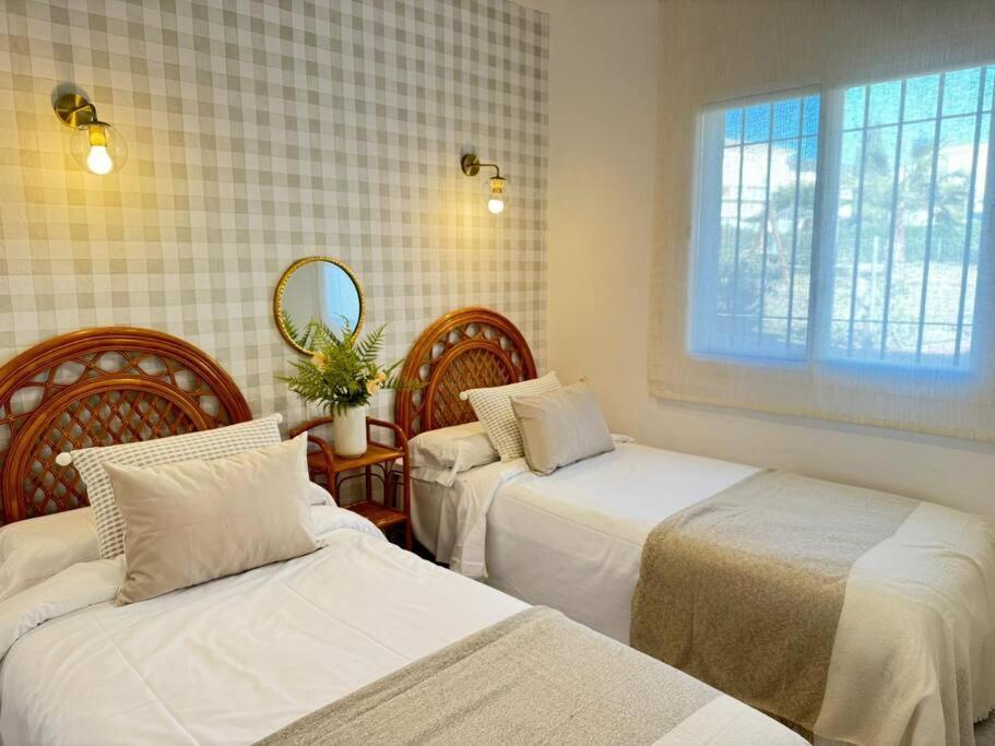 Nuevo Torrox Deluxe Beach & Piscina Exteriör bild