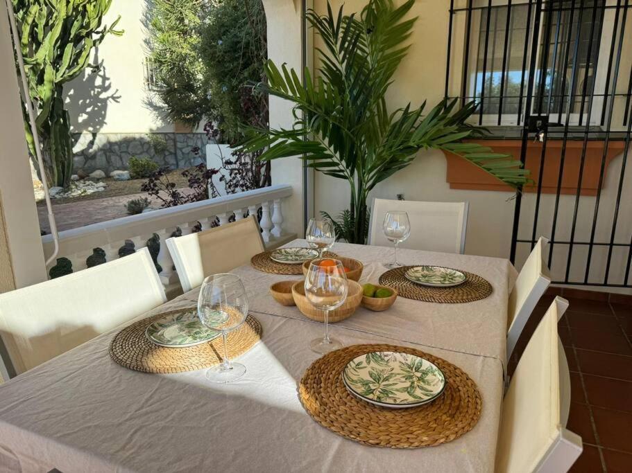 Nuevo Torrox Deluxe Beach & Piscina Exteriör bild