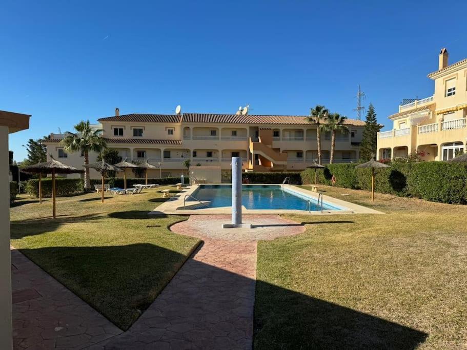 Nuevo Torrox Deluxe Beach & Piscina Exteriör bild